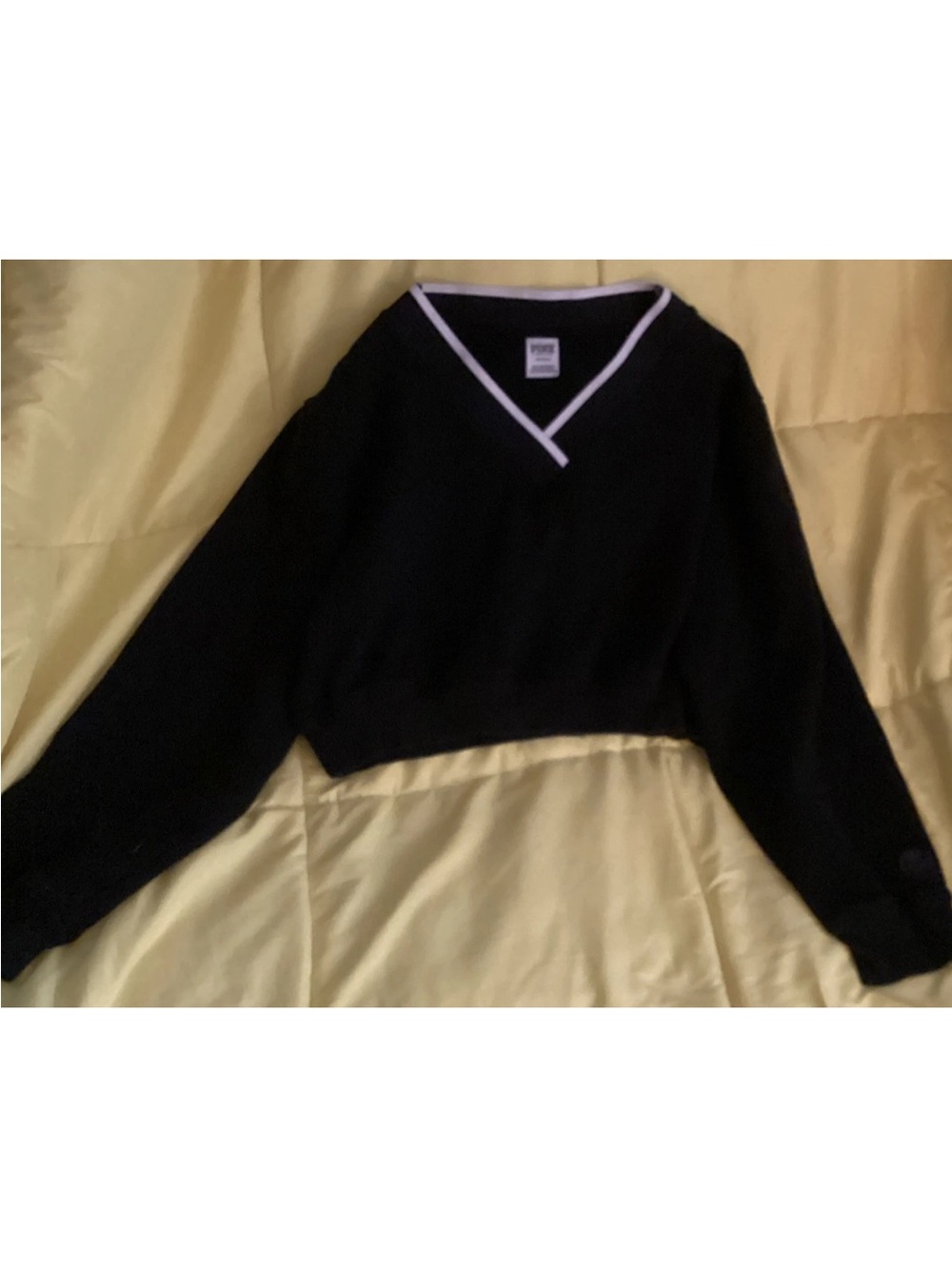 PINK Victoria’s Secret Cropped Black V-Neck Sweatshirt Pullover xLargePreppy